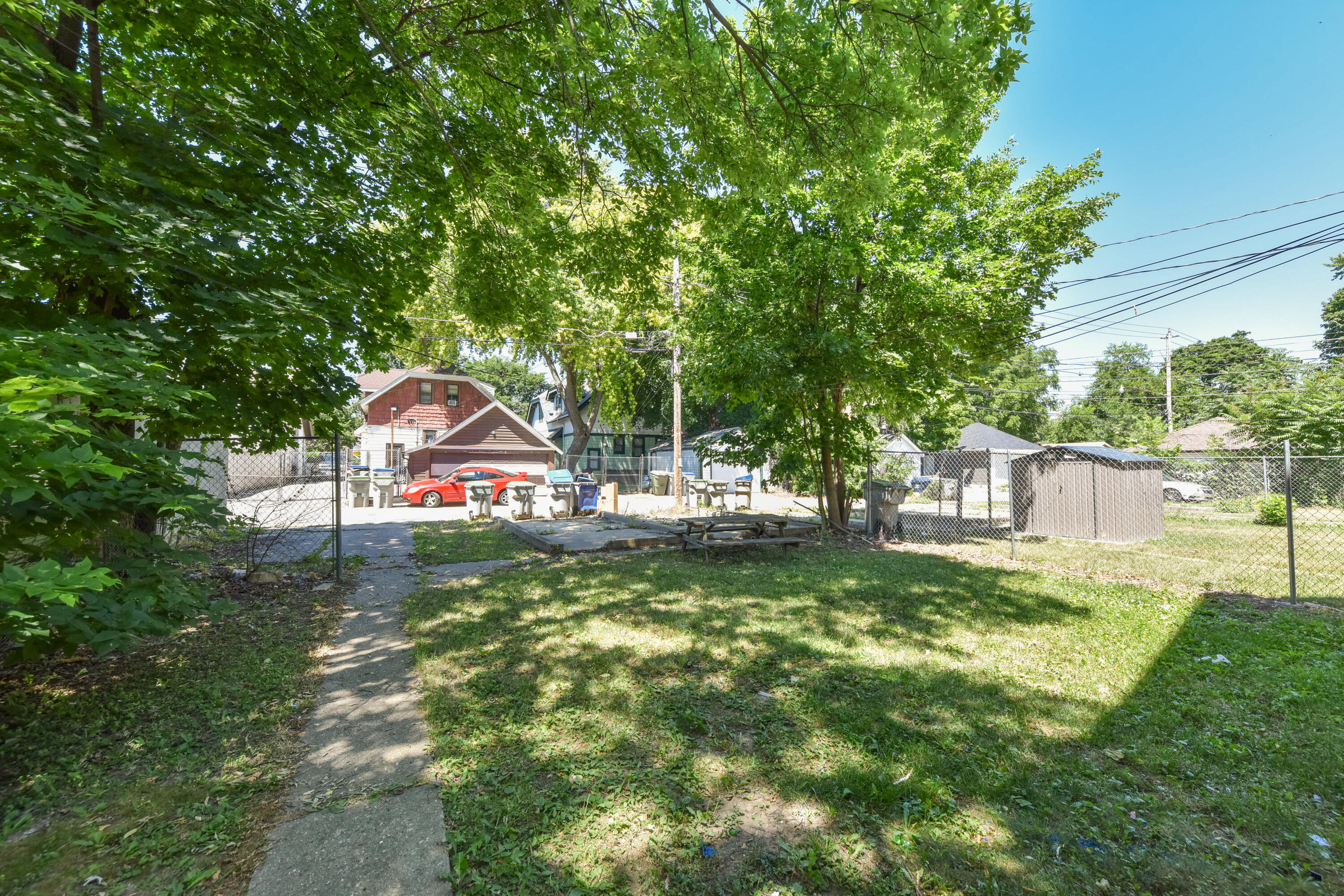 2431 N 45th St, 2433
