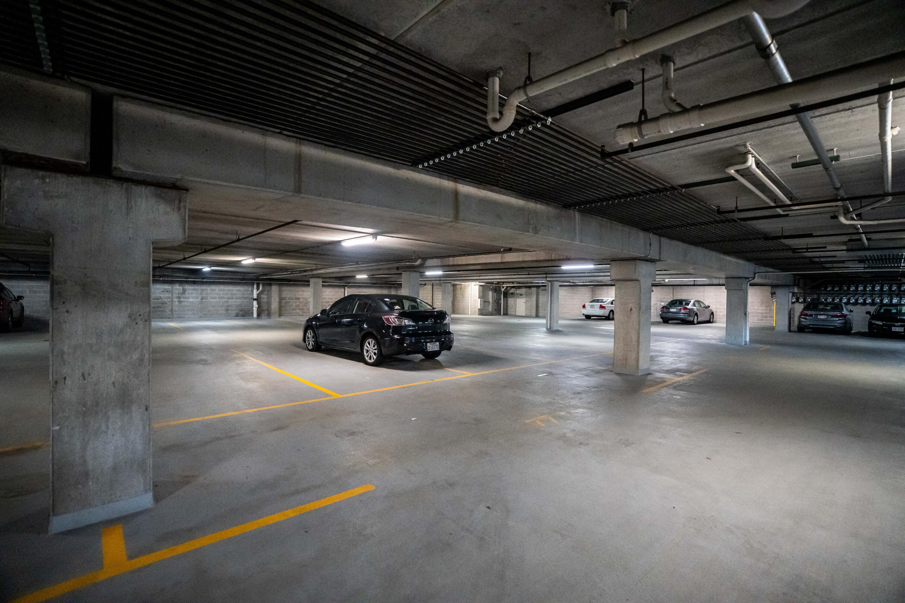 1515 N Van Buren St, 414