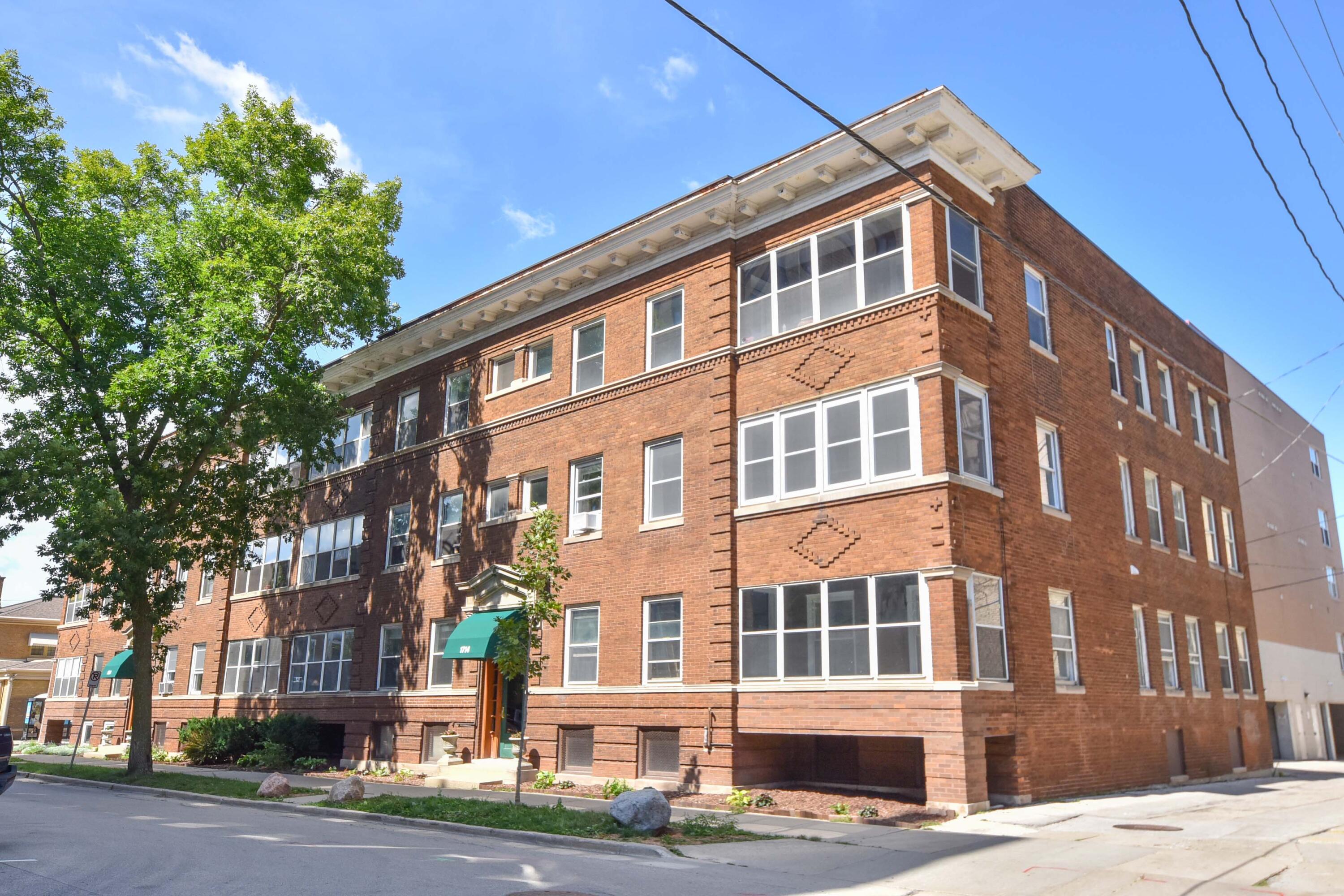 1714 E Kane Pl, L