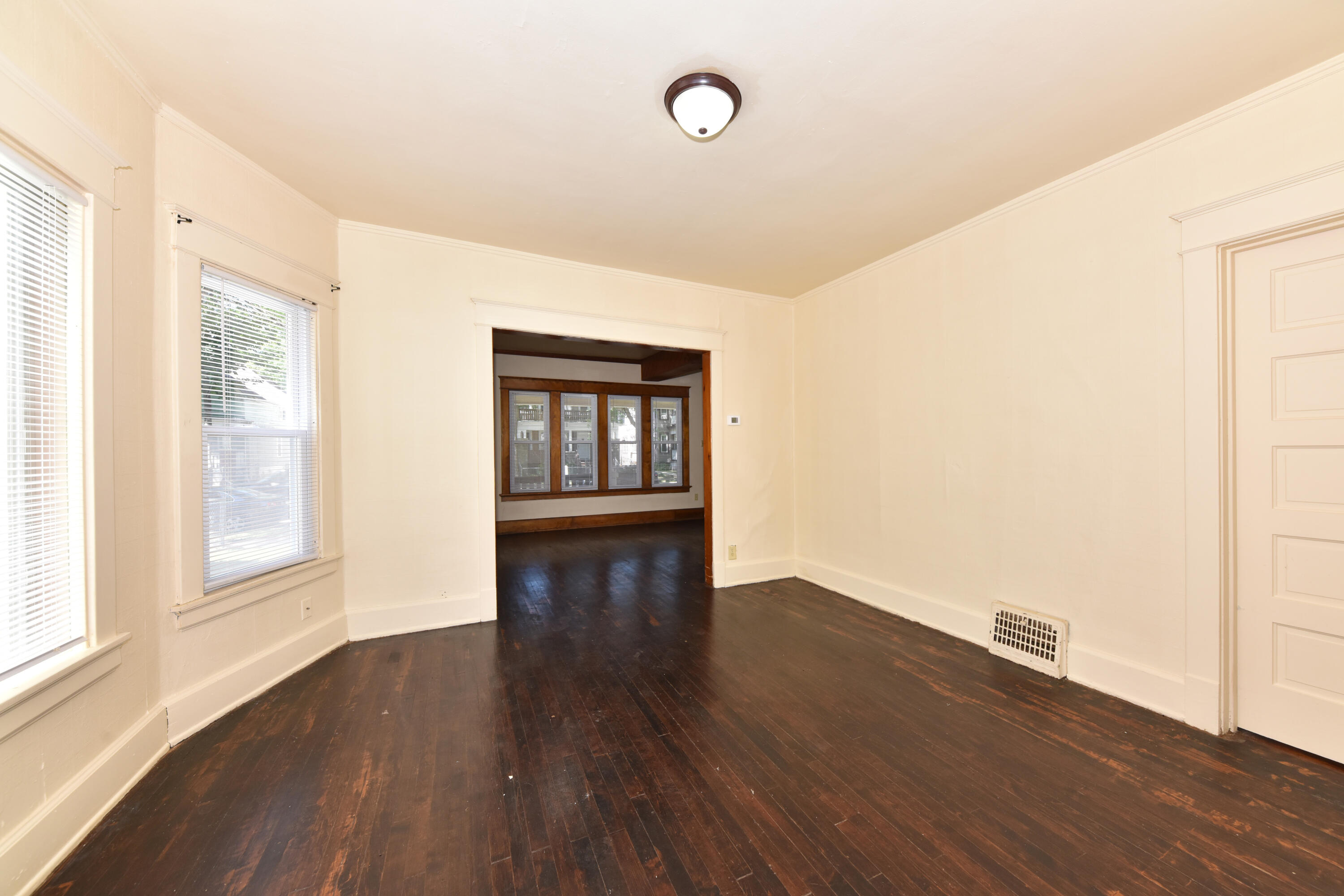2432 N 45th St, 2434