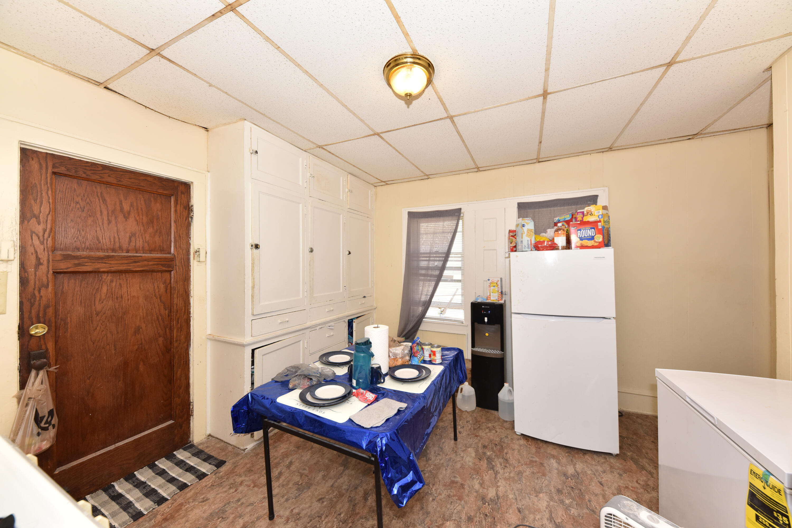 2432 N 45th St, 2434