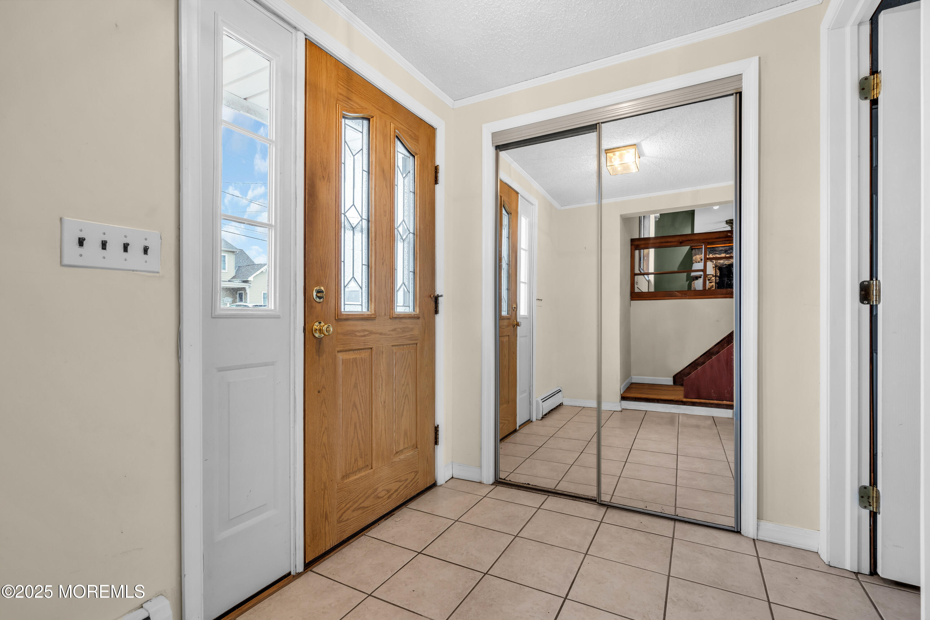 220 Montclair Road S