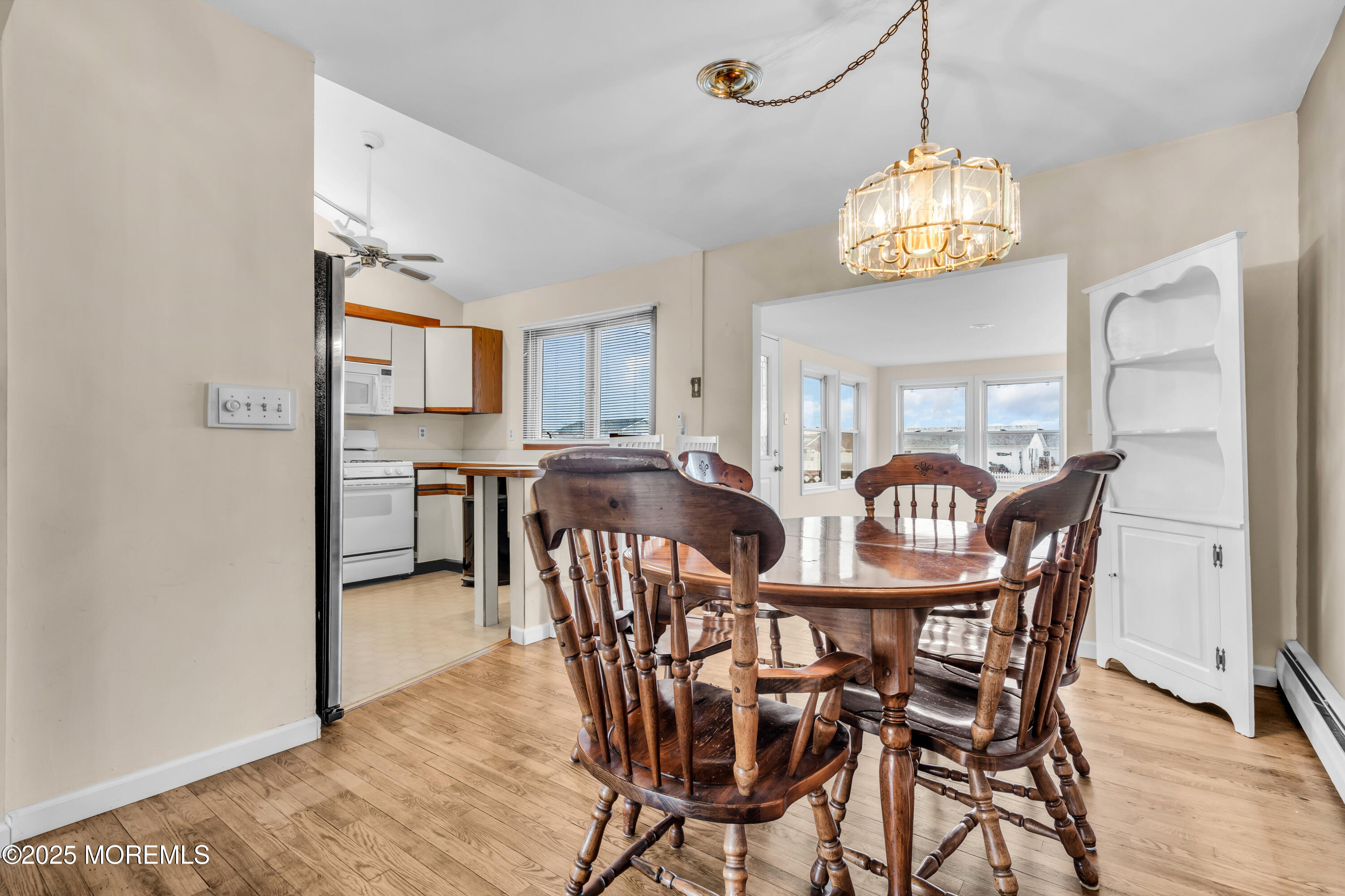 220 Montclair Road S