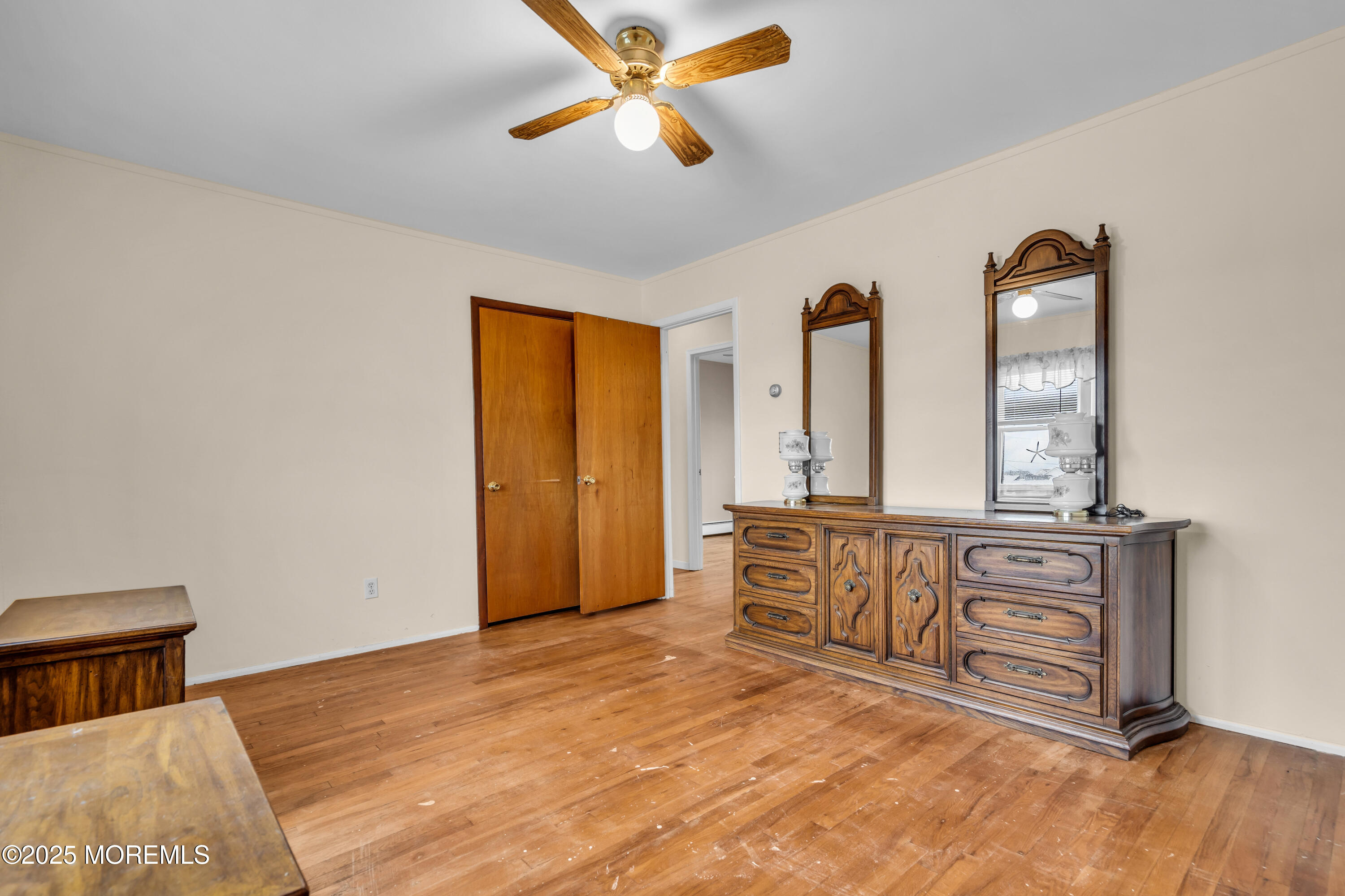 220 Montclair Road S