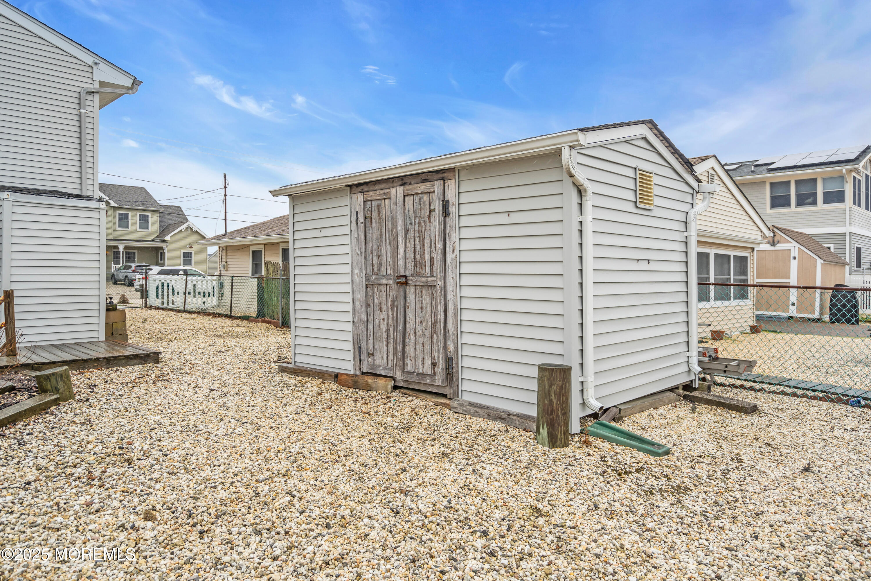 220 Montclair Road S