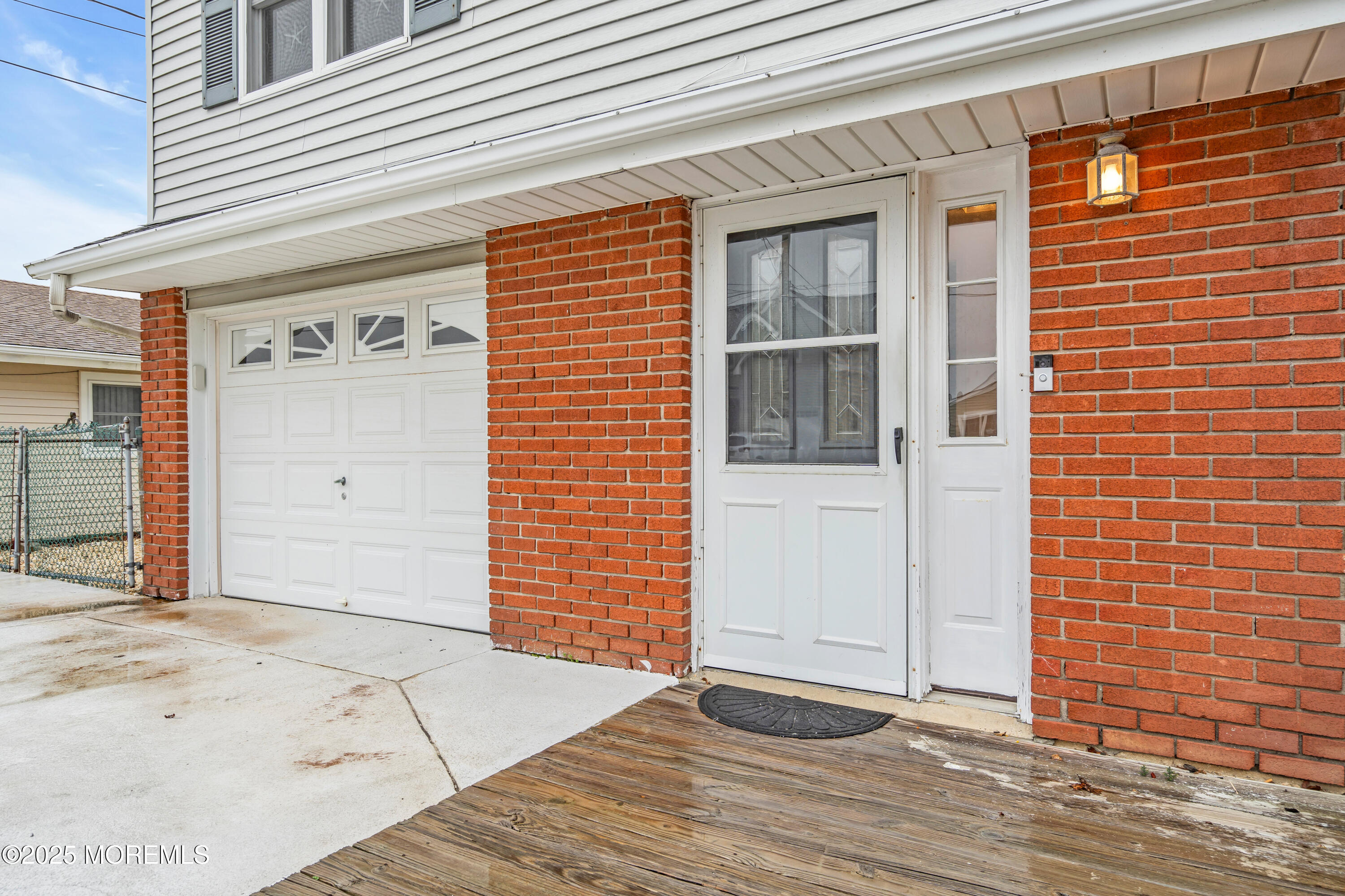 220 Montclair Road S