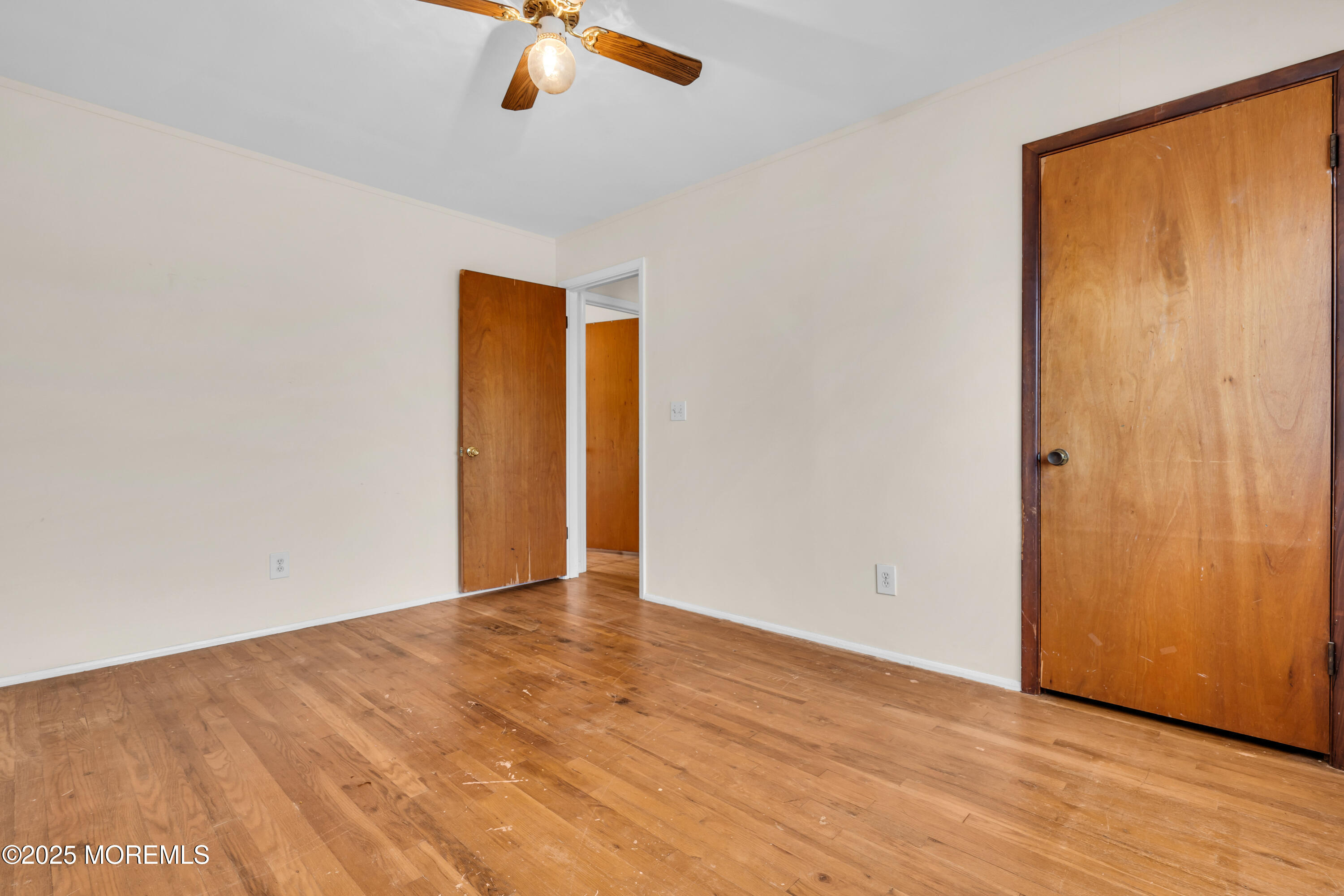 220 Montclair Road S