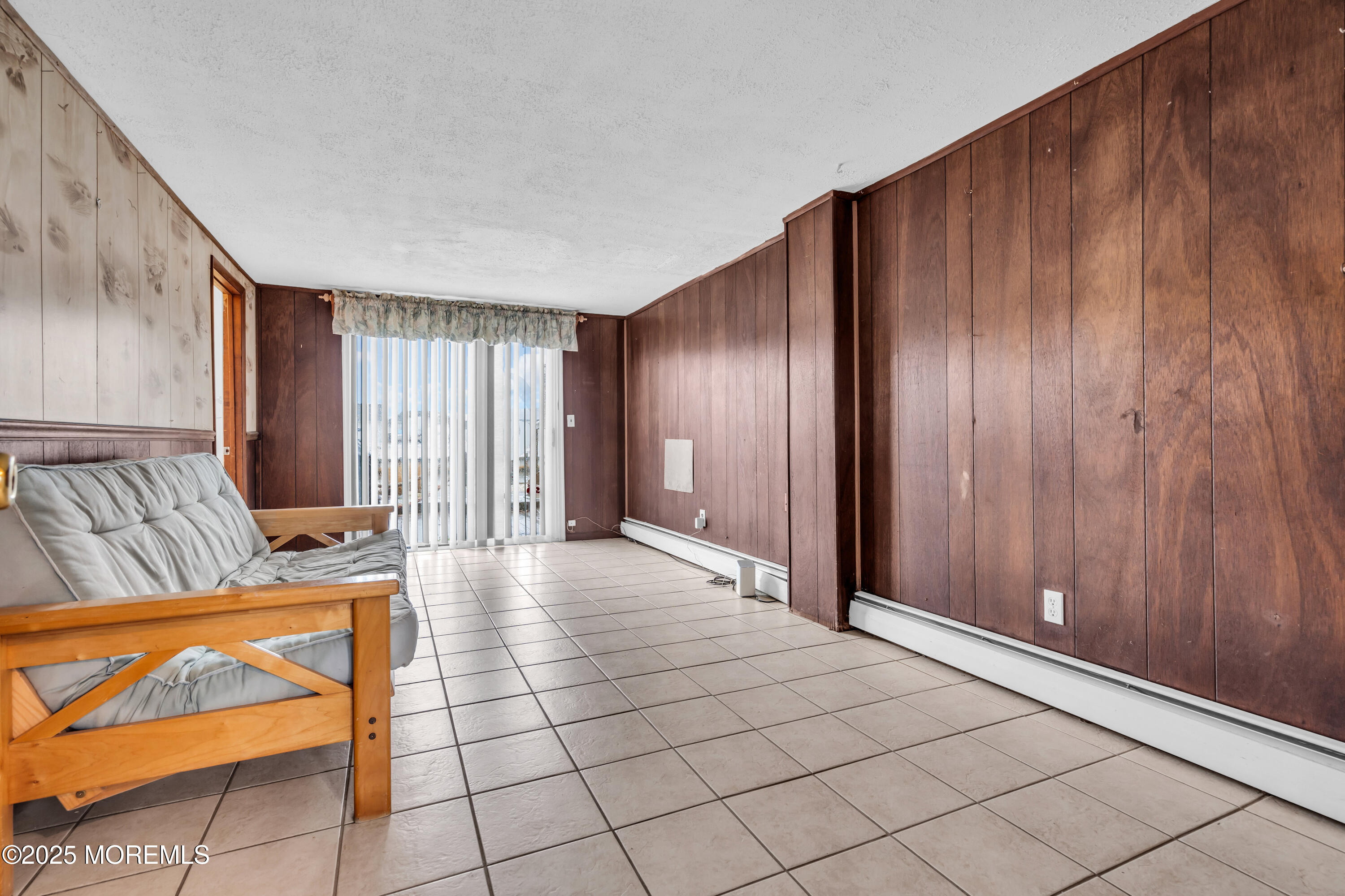 220 Montclair Road S