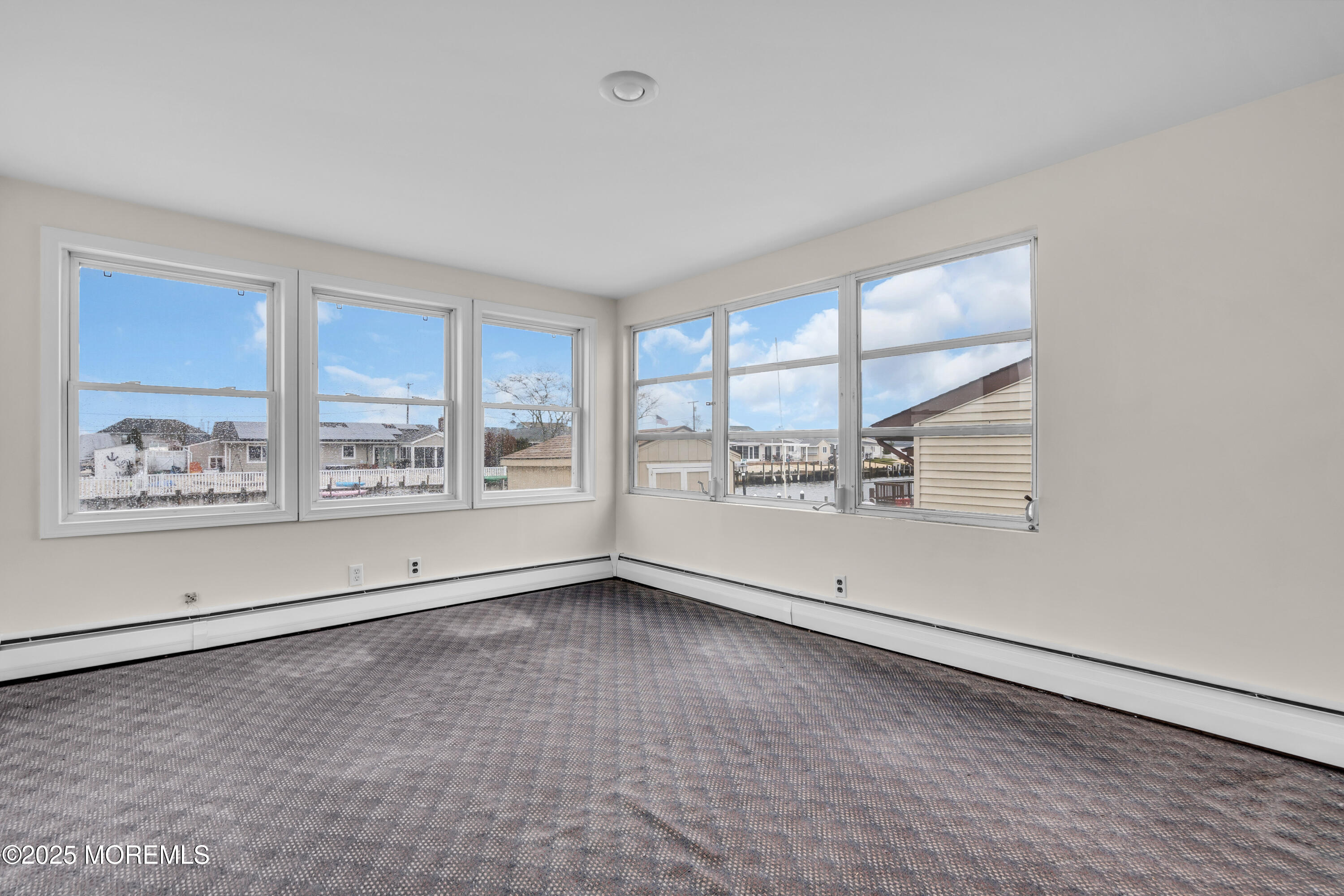 220 Montclair Road S