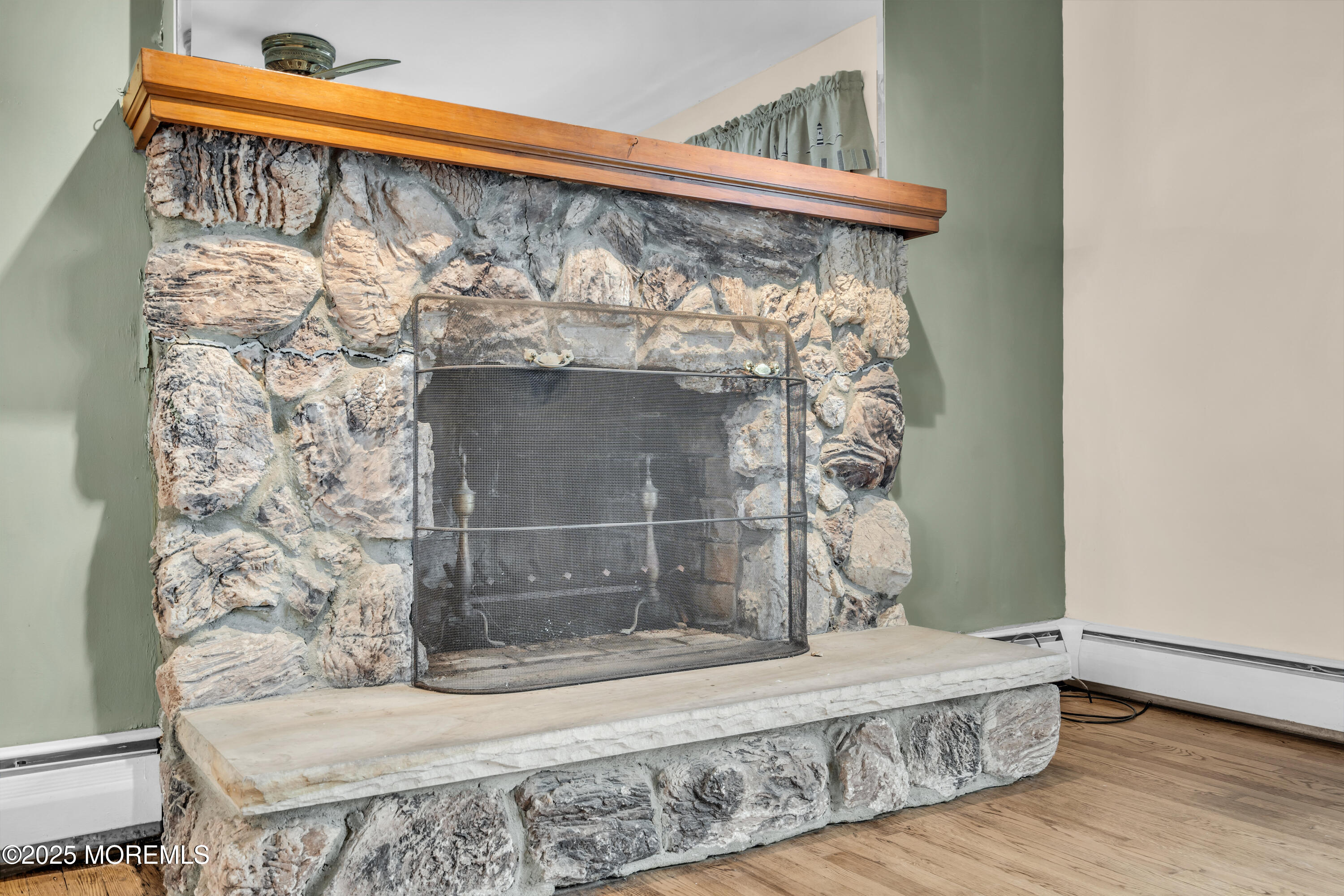 220 Montclair Road S