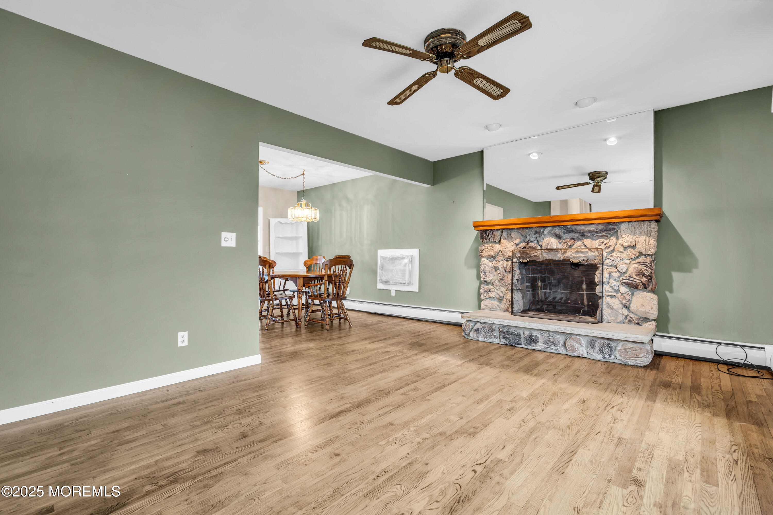 220 Montclair Road S