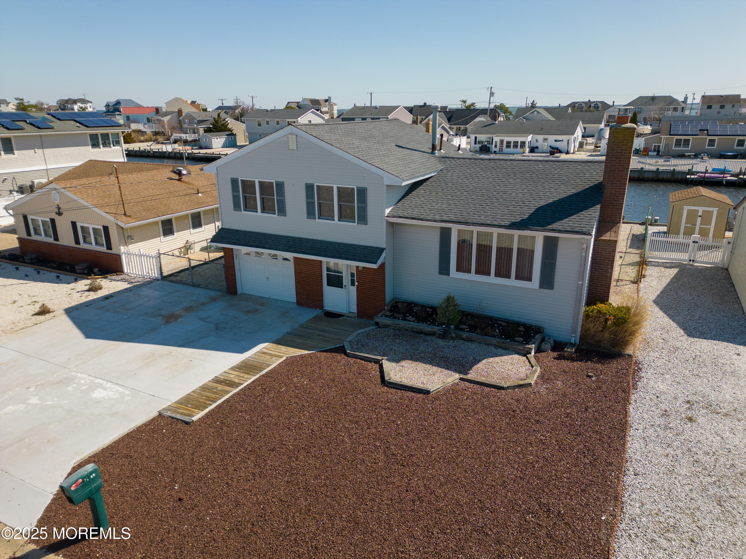 220 Montclair Road S