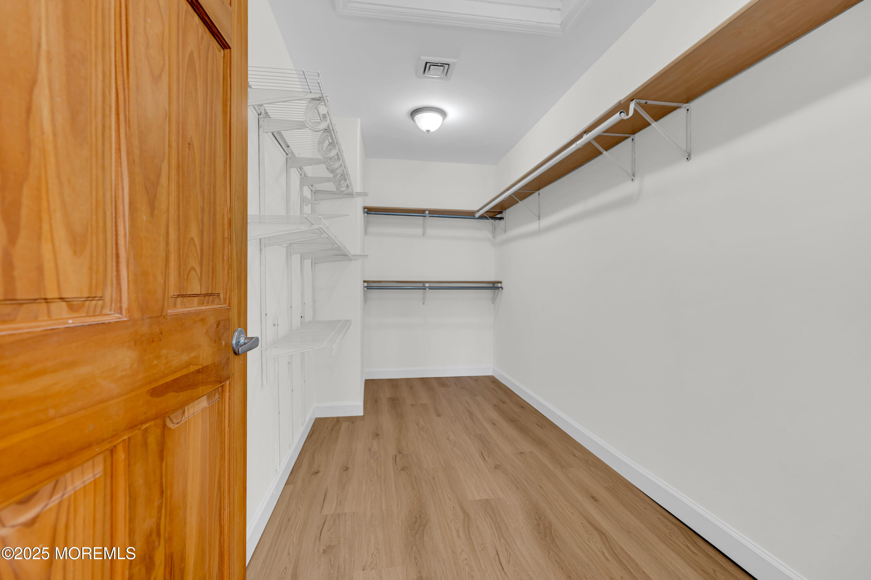 325 Hawthorne Avenue