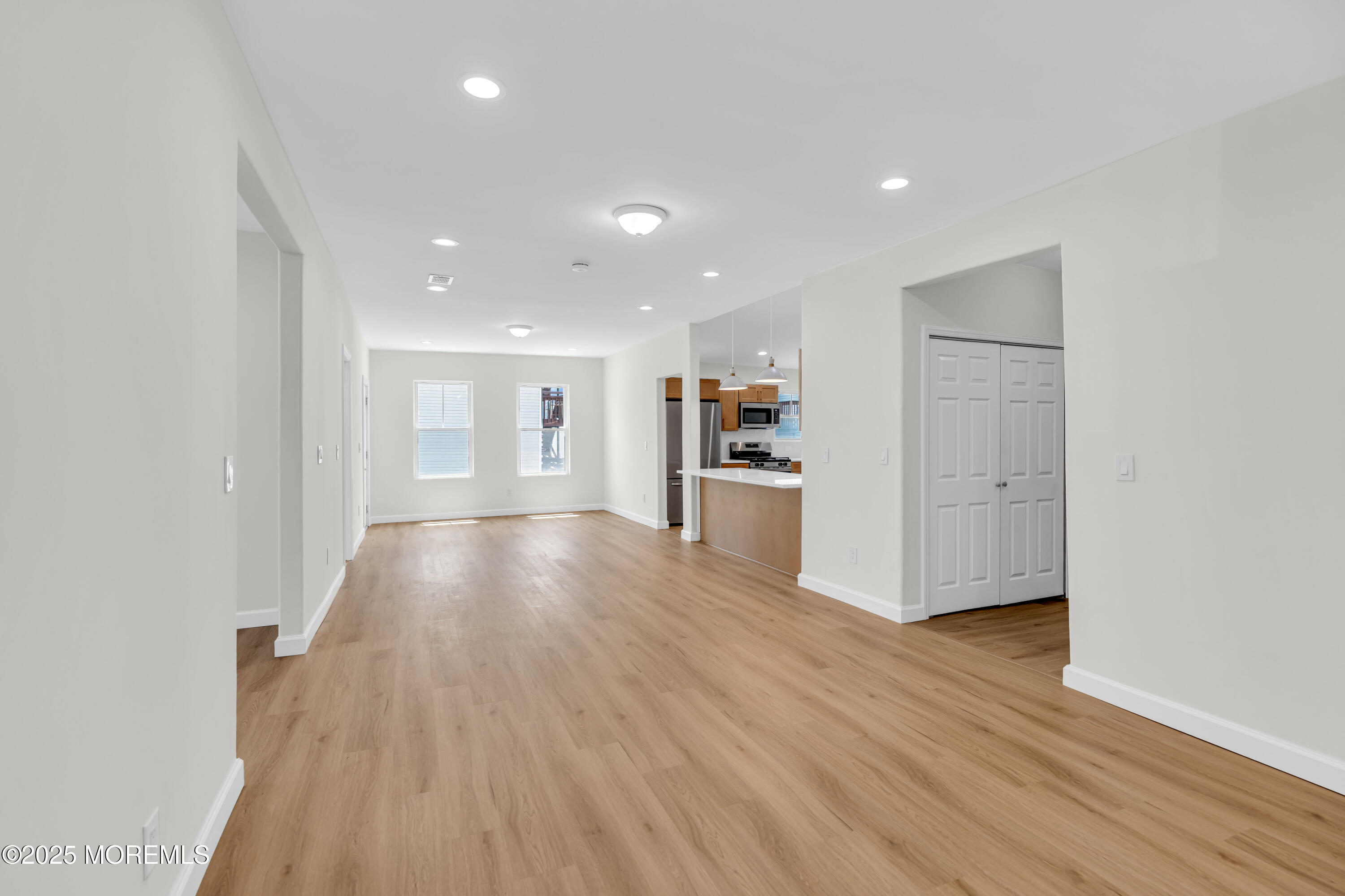 325 Hawthorne Avenue