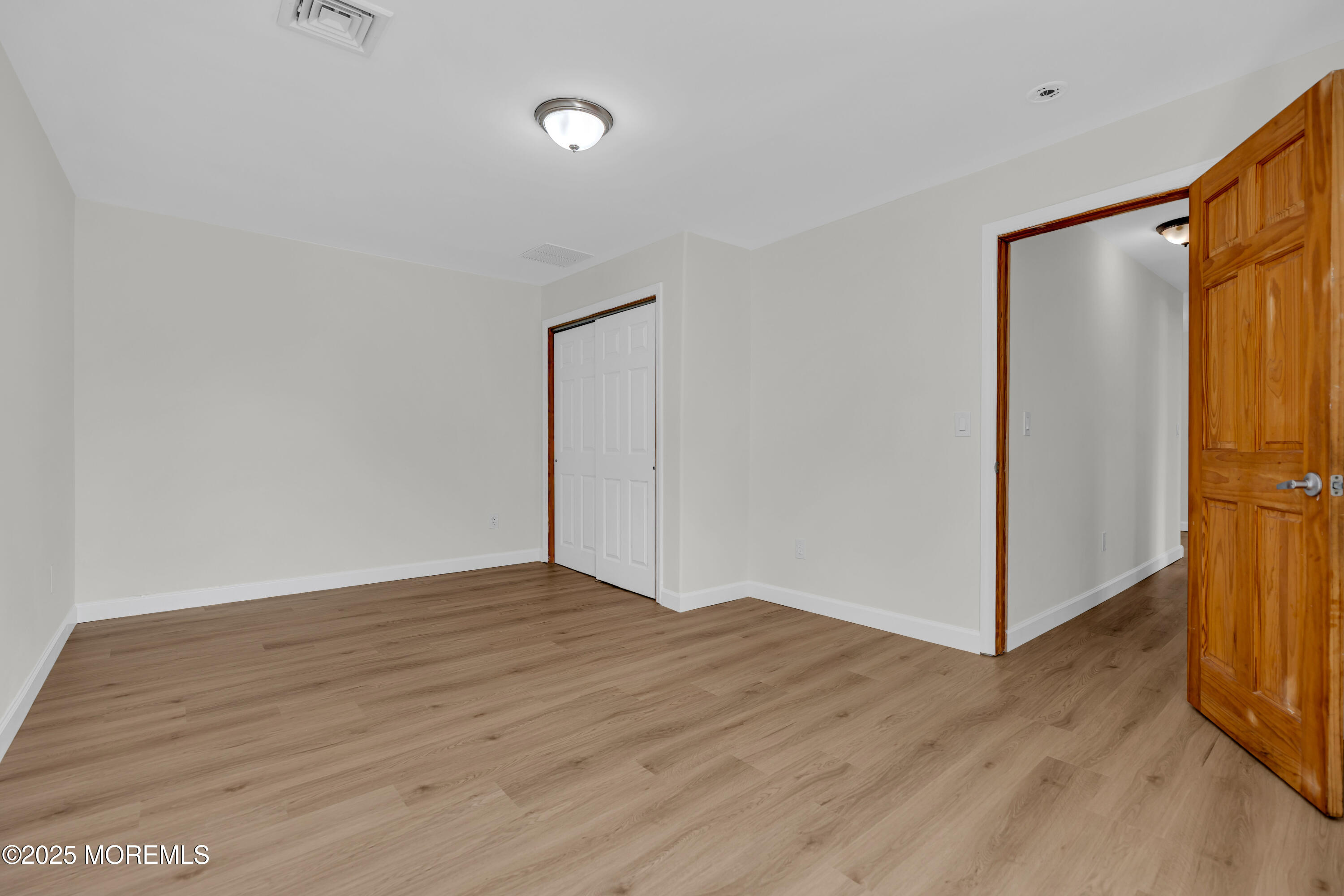 325 Hawthorne Avenue