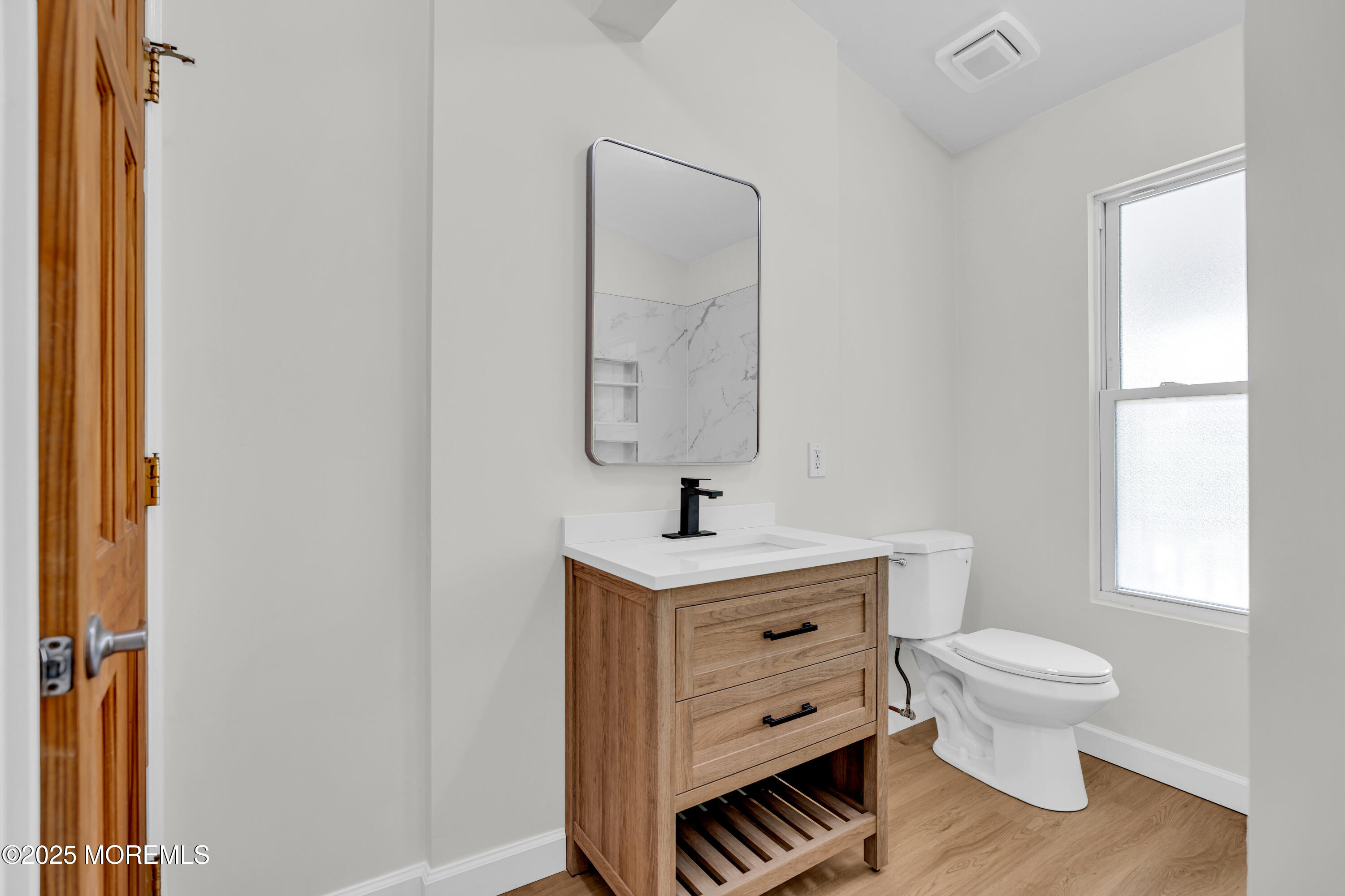 325 Hawthorne Avenue