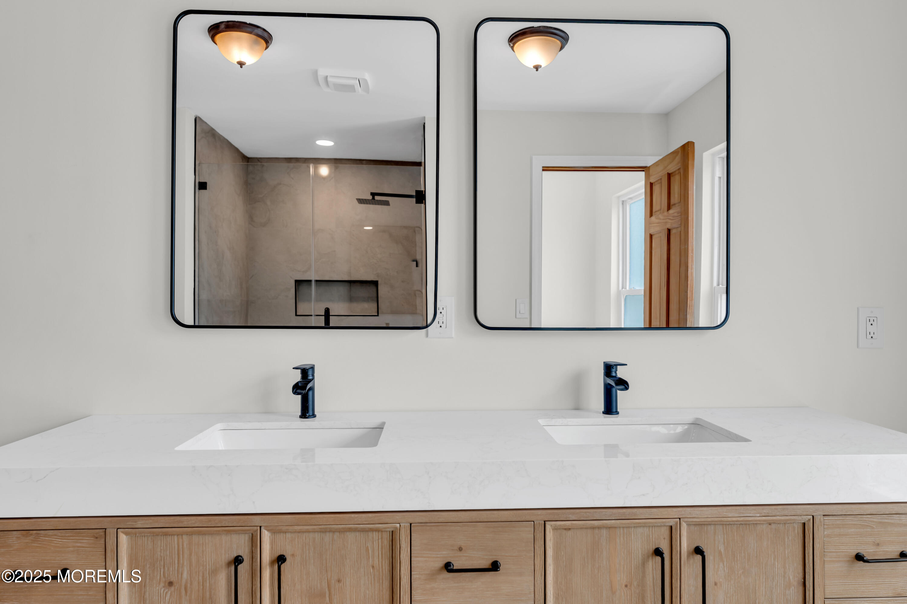 325 Hawthorne Avenue