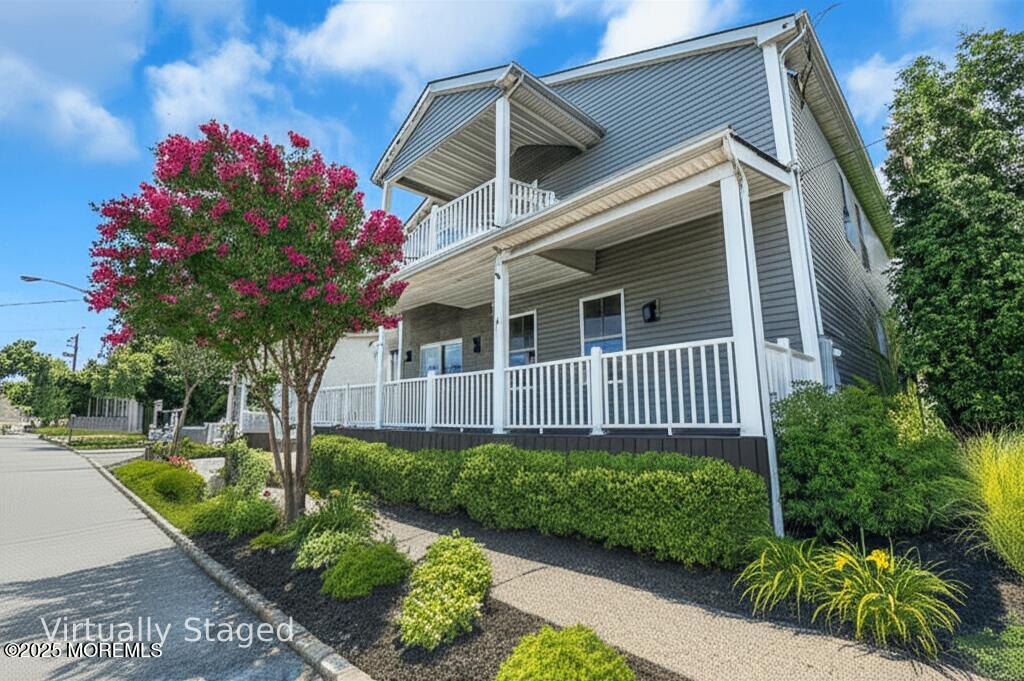 325 Hawthorne Avenue