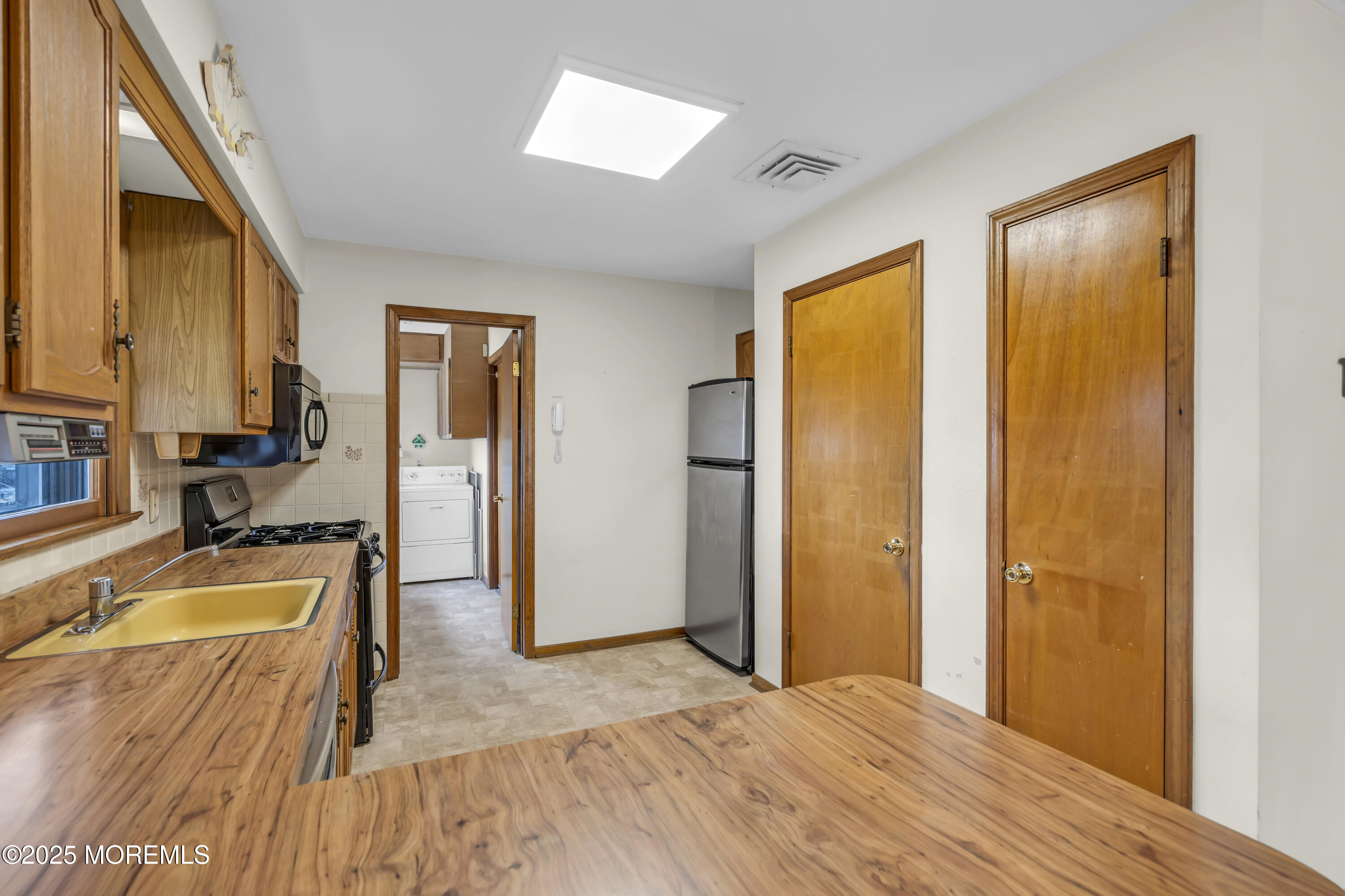 407 Pleasantville Court