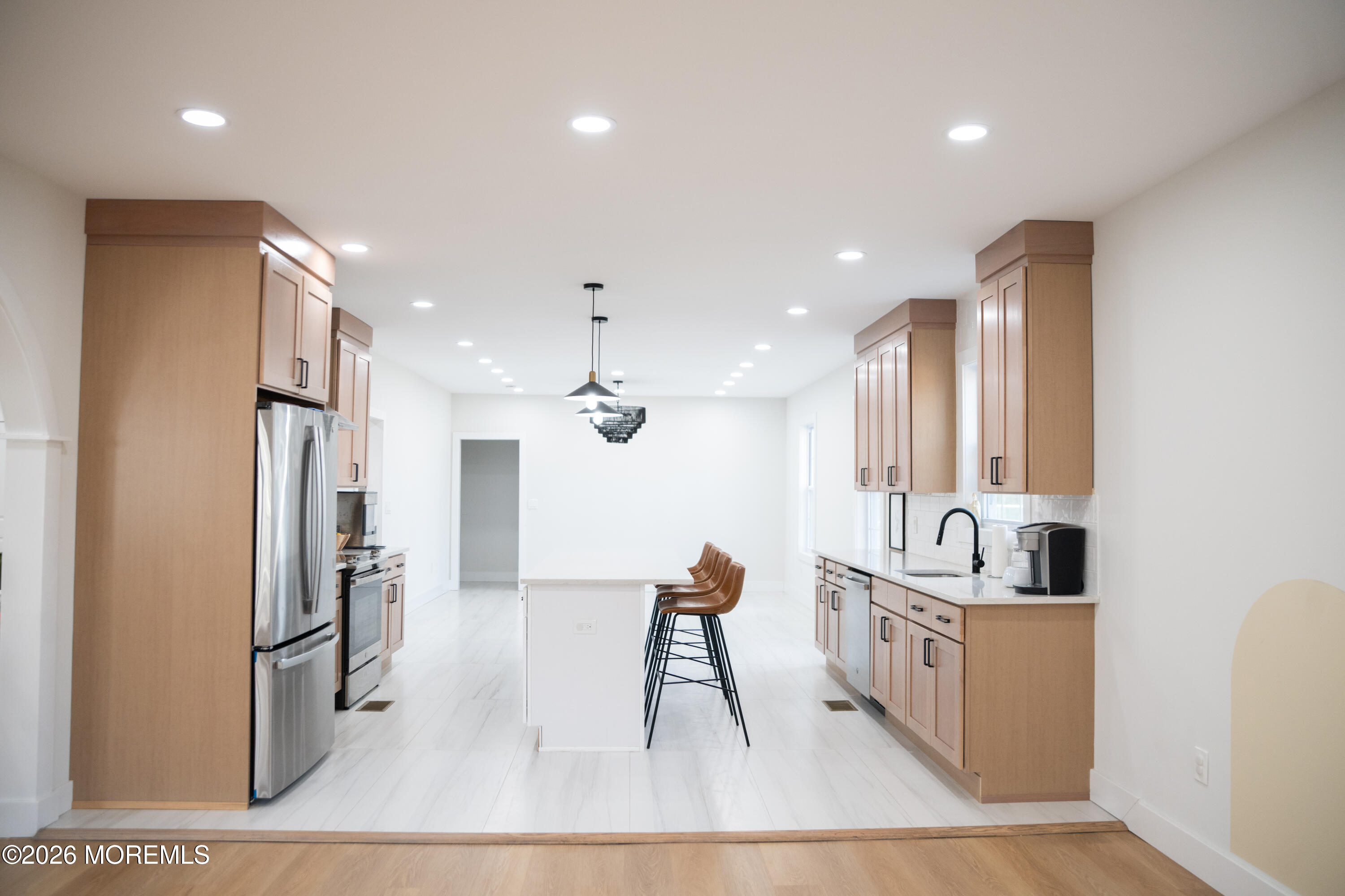 405 Lakewood Avenue