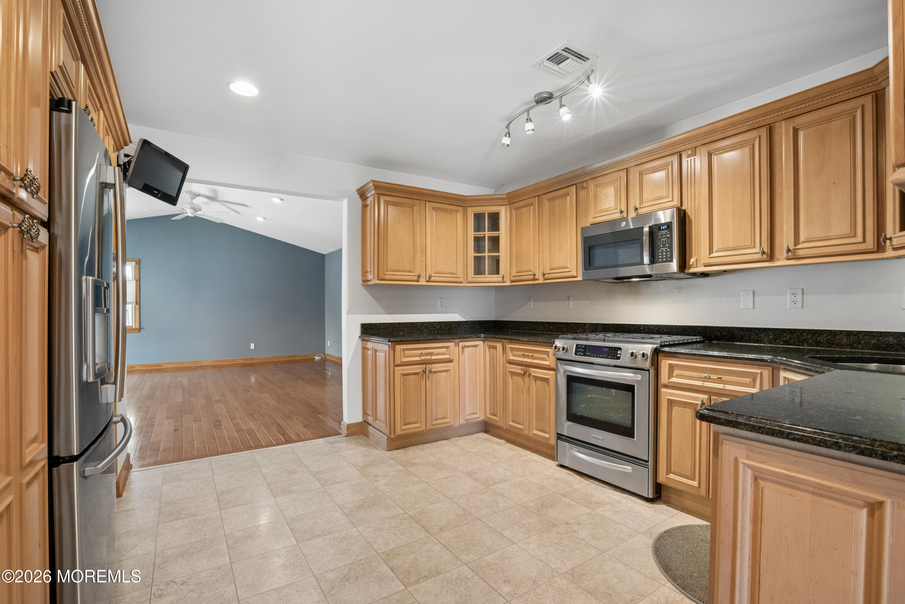 83 Wilson Circle W