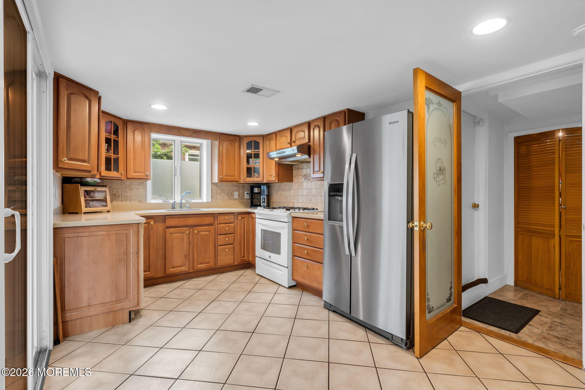 11 E Grove Avenue