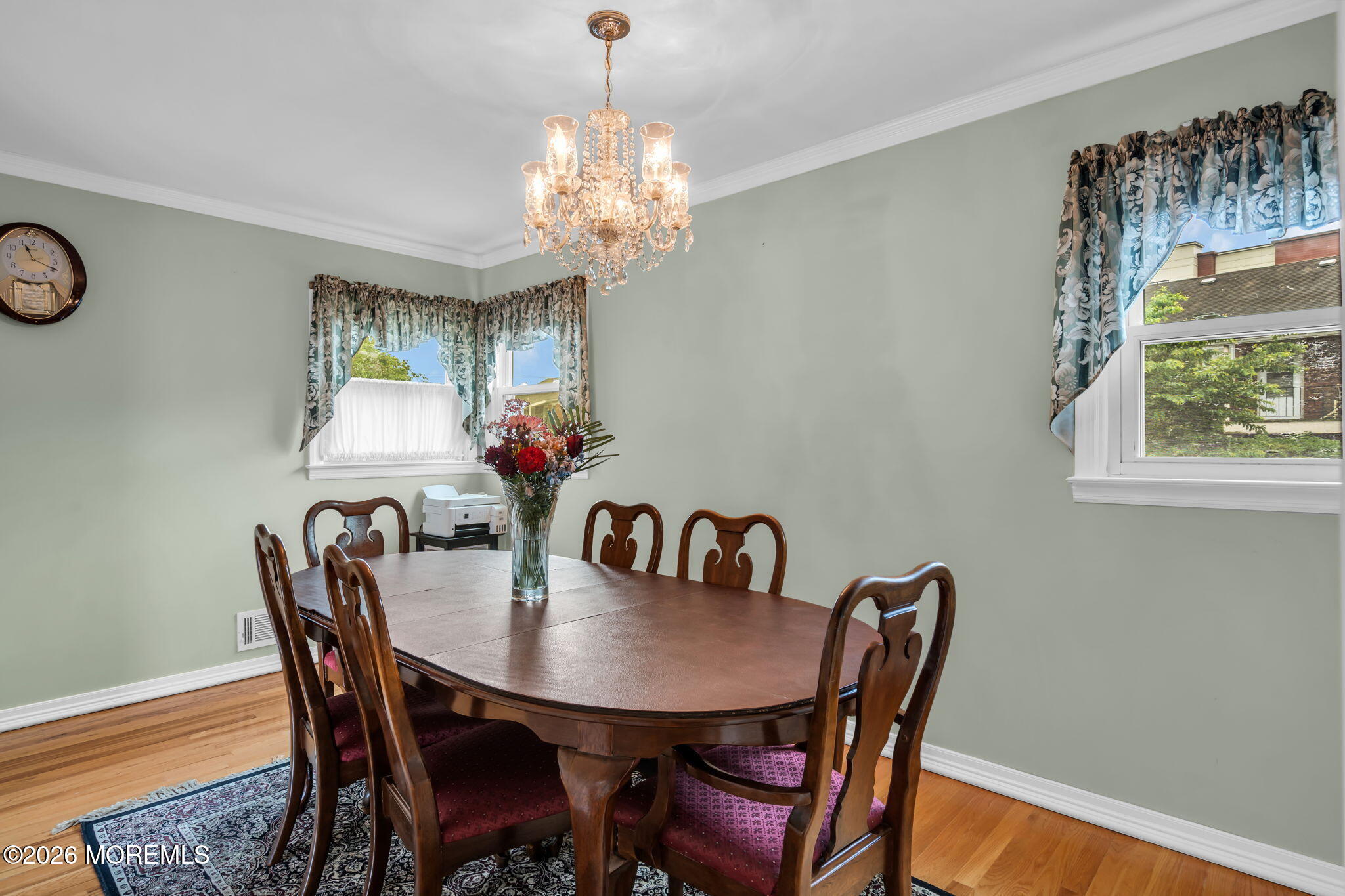 11 E Grove Avenue