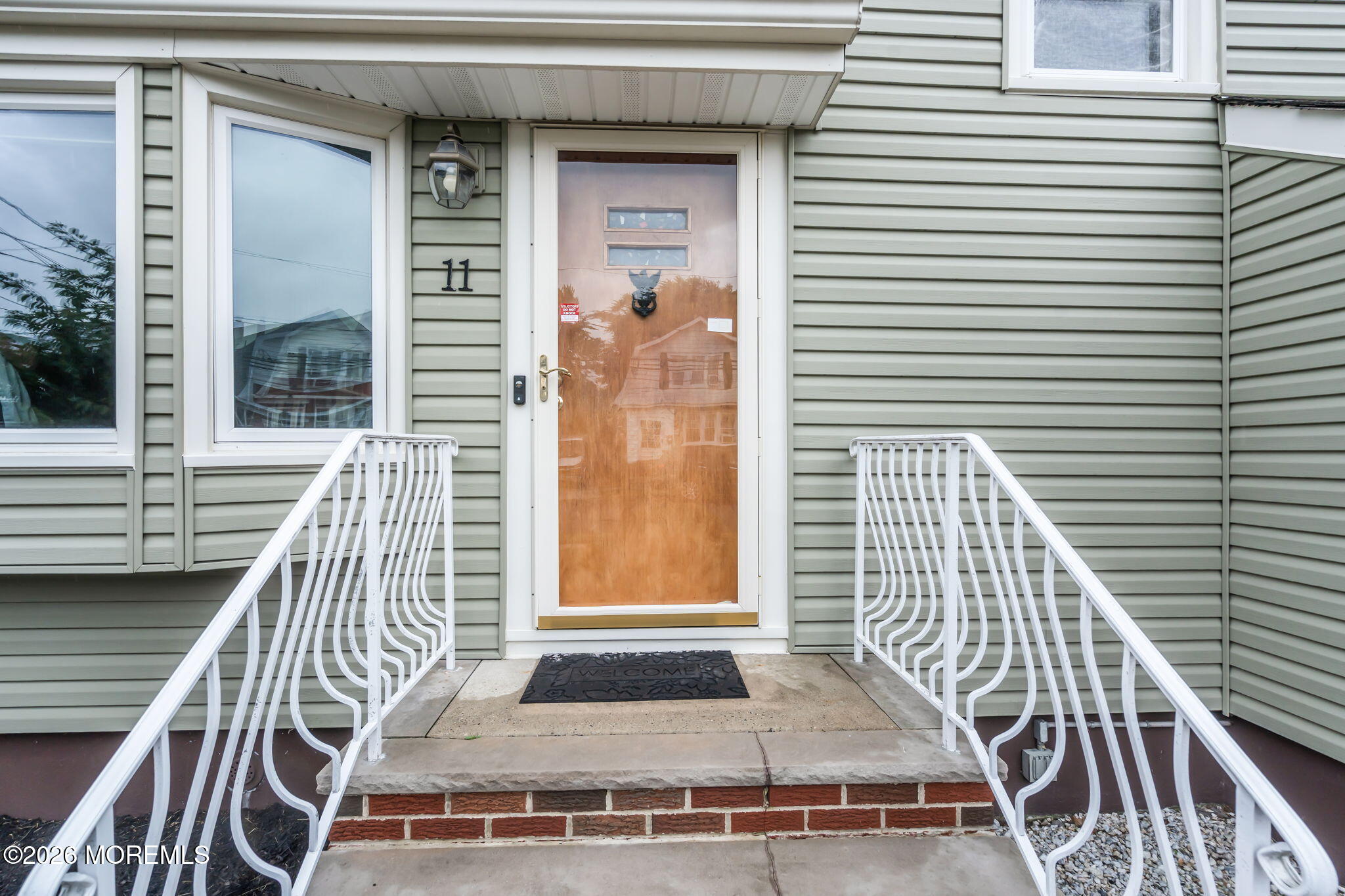 11 E Grove Avenue
