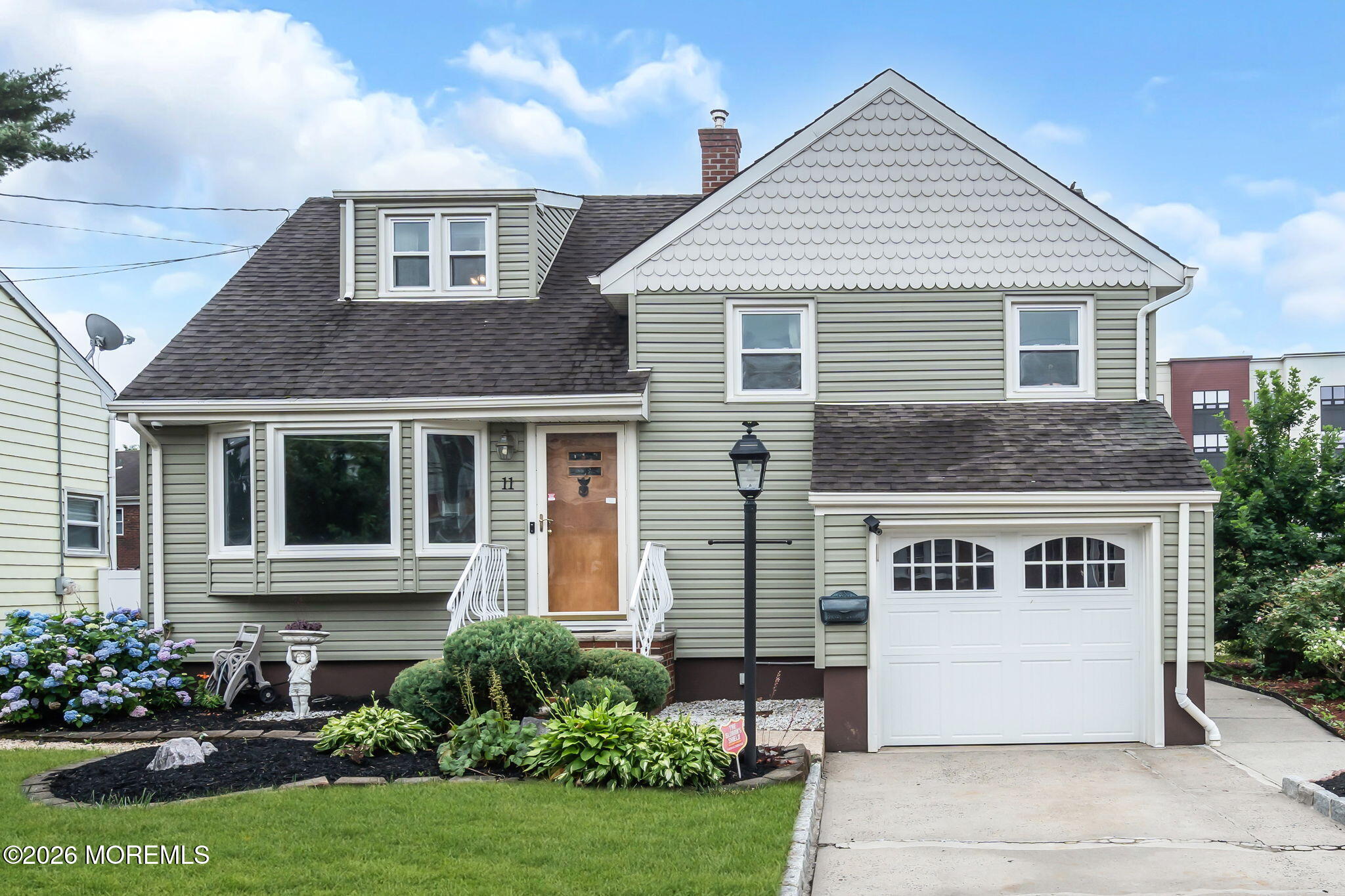 11 E Grove Avenue