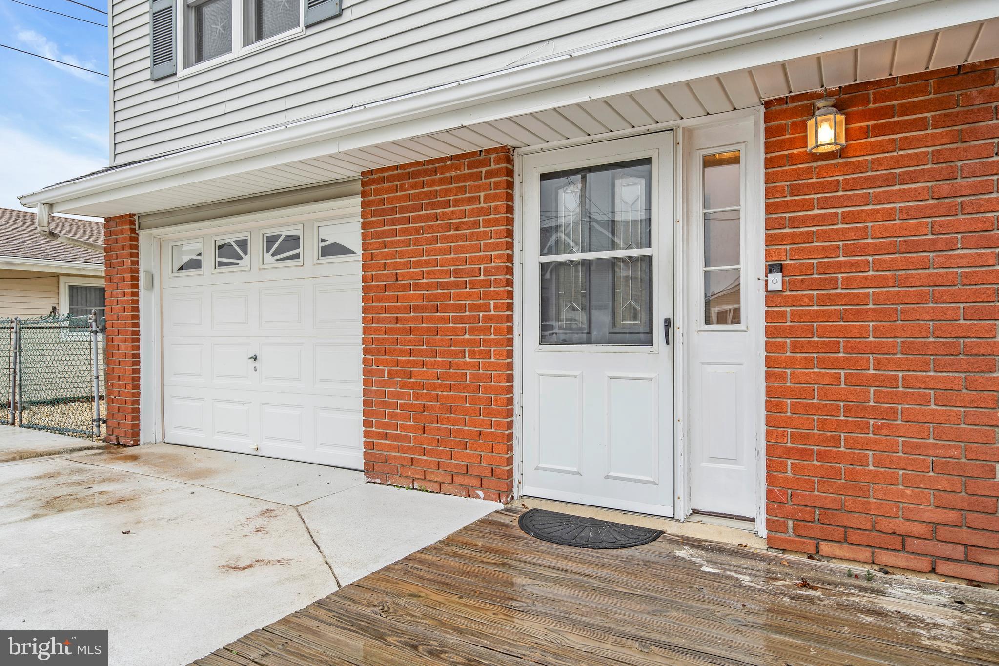 220 MONTCLAIR ROAD S