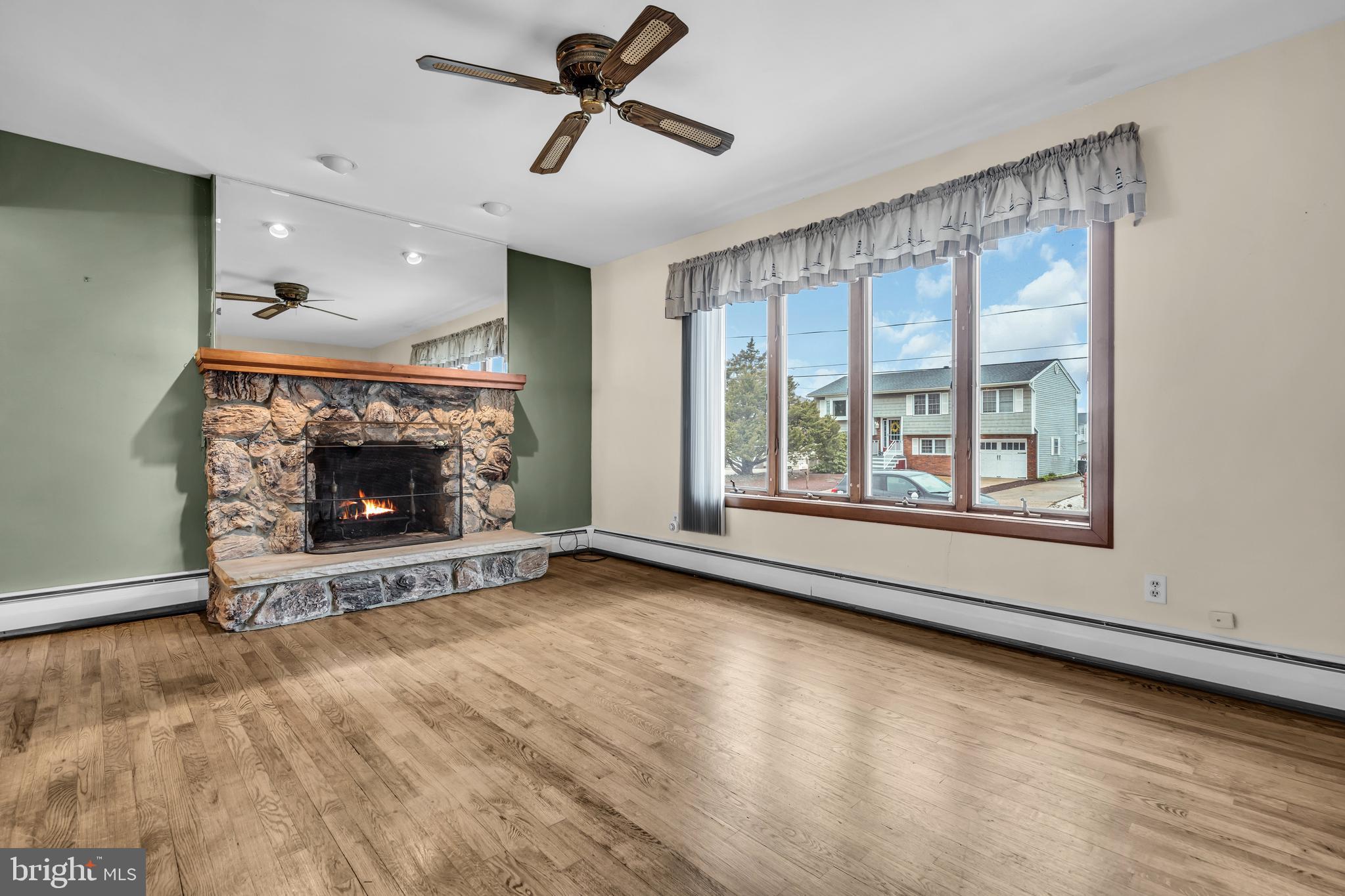 220 MONTCLAIR ROAD S