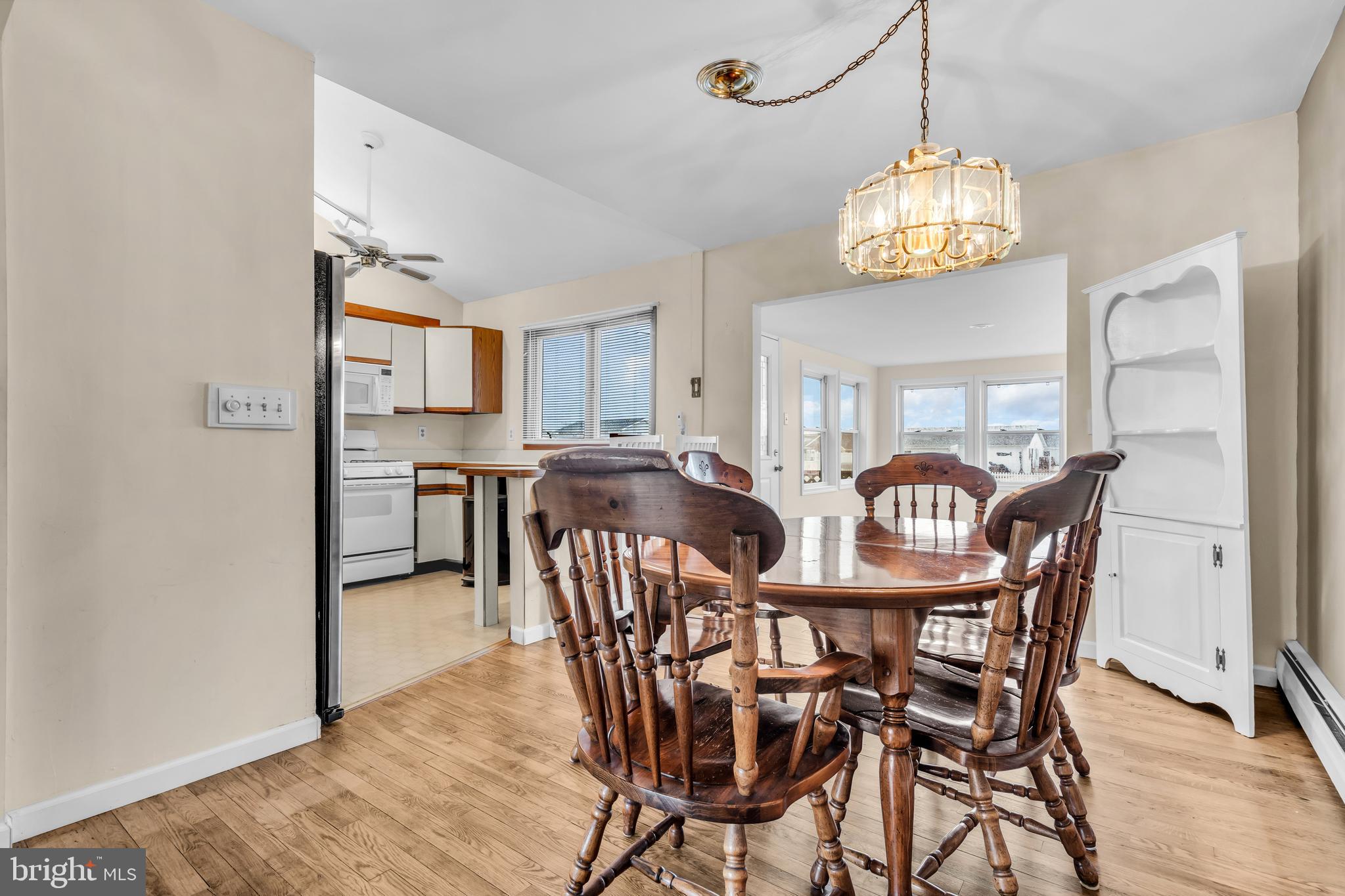 220 MONTCLAIR ROAD S