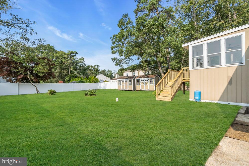 201 PHEASANT HOLLOW DRIVE