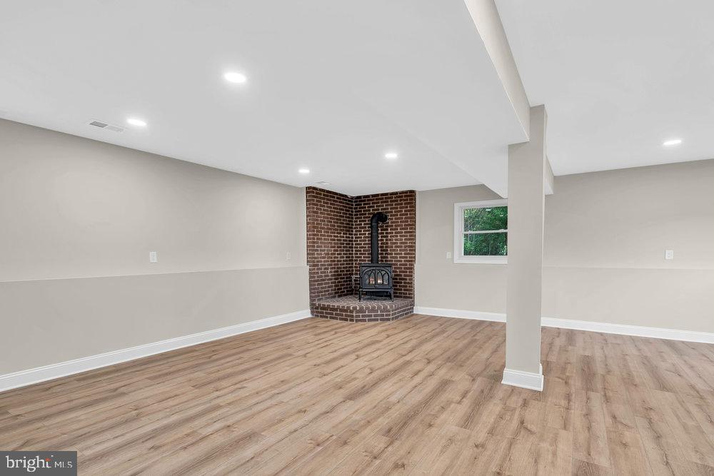 201 PHEASANT HOLLOW DRIVE