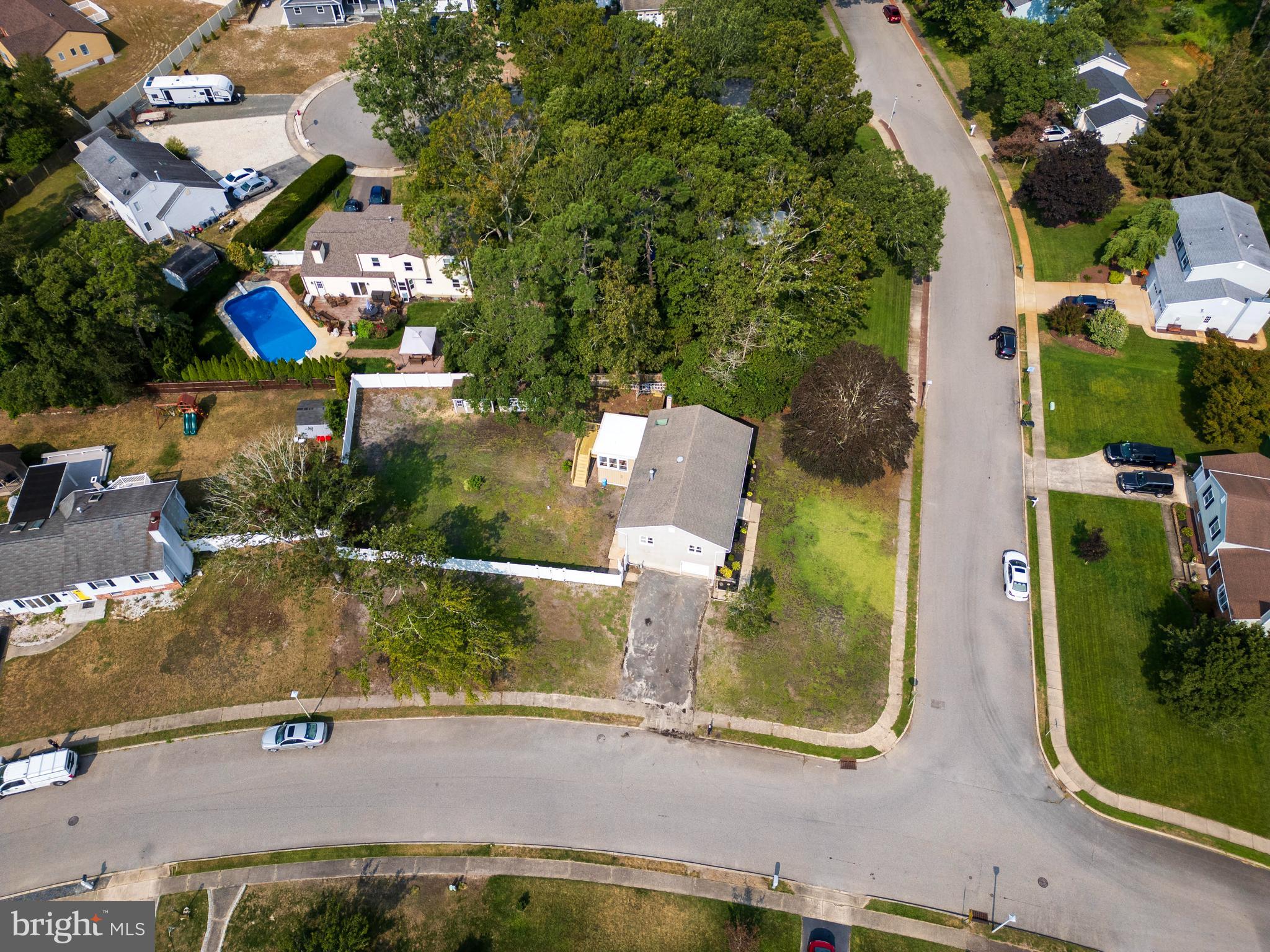 201 PHEASANT HOLLOW DRIVE
