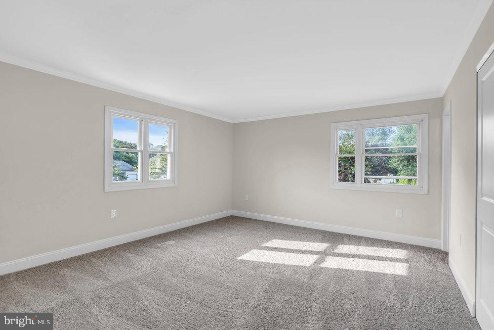 201 PHEASANT HOLLOW DRIVE