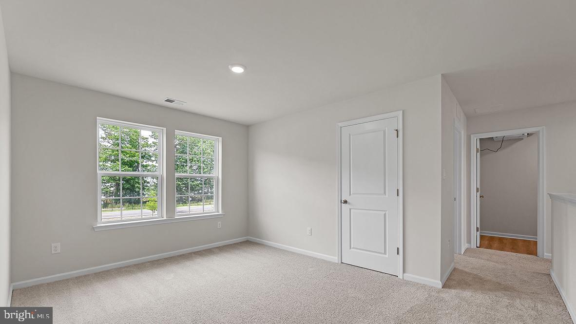7 DAHLIA COURT