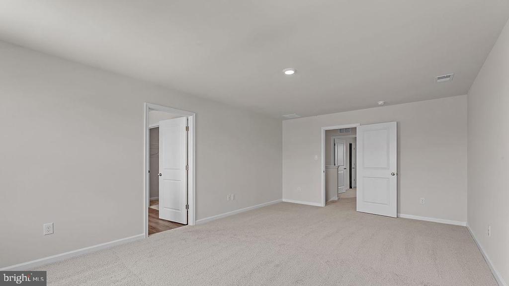 7 DAHLIA COURT