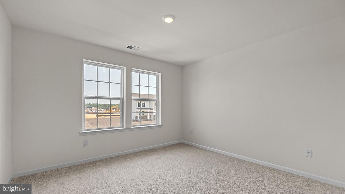7 DAHLIA COURT