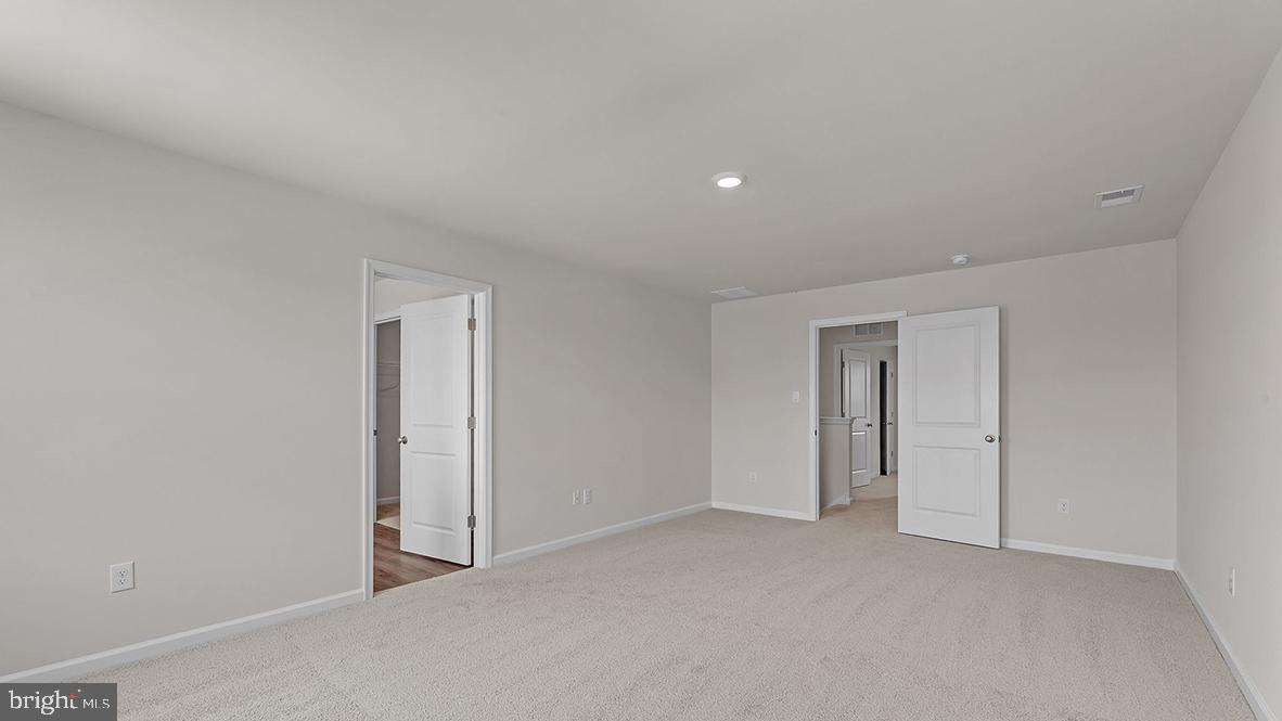 7 DAHLIA COURT