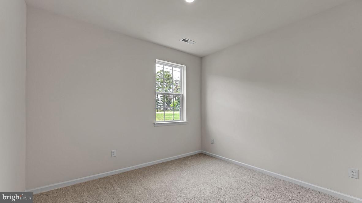 7 DAHLIA COURT