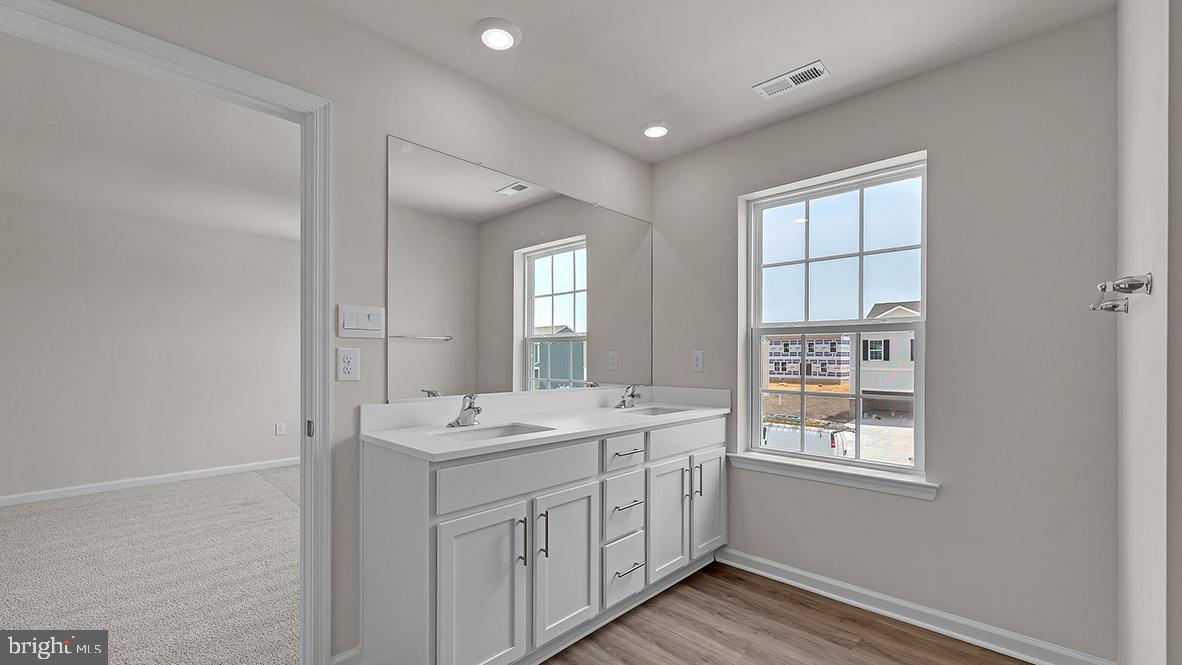 7 DAHLIA COURT