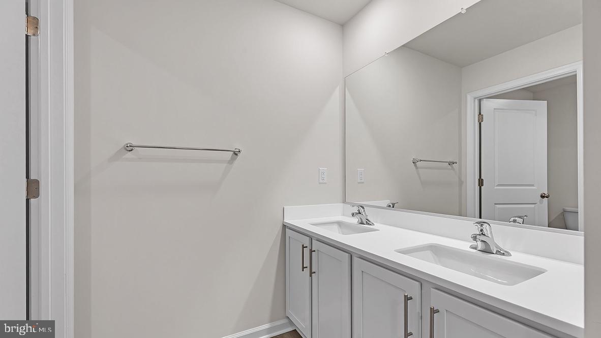 7 DAHLIA COURT