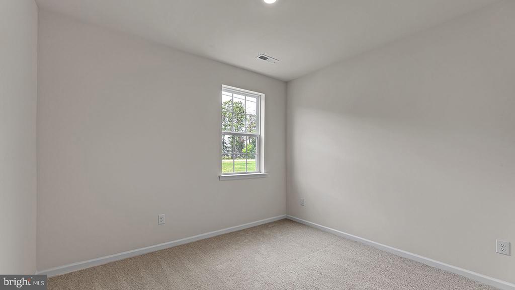7 DAHLIA COURT
