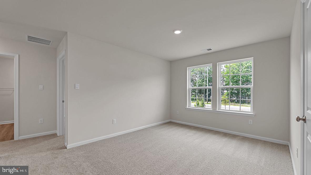 7 DAHLIA COURT