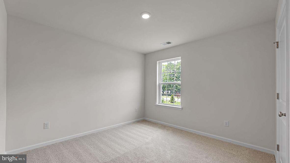 7 DAHLIA COURT