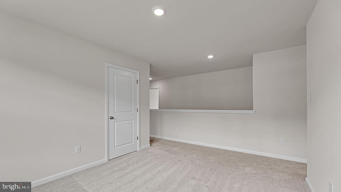 7 DAHLIA COURT