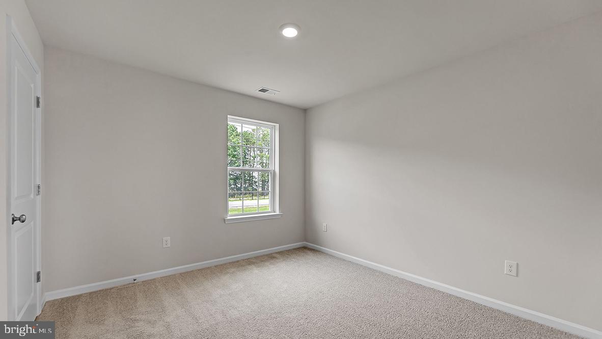 7 DAHLIA COURT