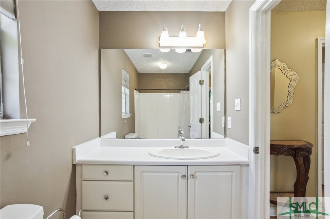 8 Bellingrath Court