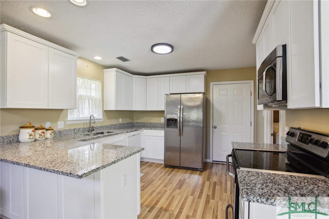 8 Bellingrath Court